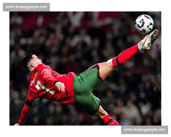 盘点足坛历史最高时速球员榜及极速传奇故事全解析与数据揭秘 - 副本 (2)